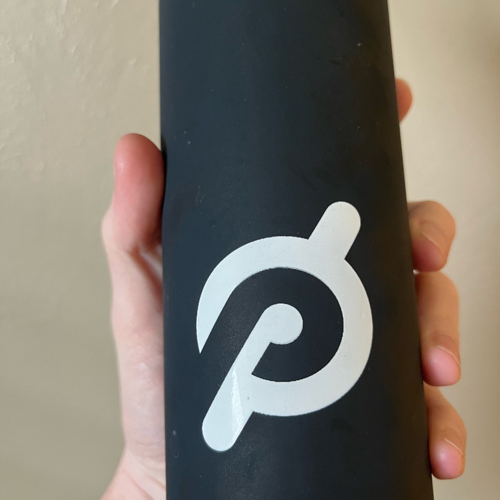 ❌LAST CHANCE❌ PELOTON glass black water bottle NEW -never used - Picture 4 of 4